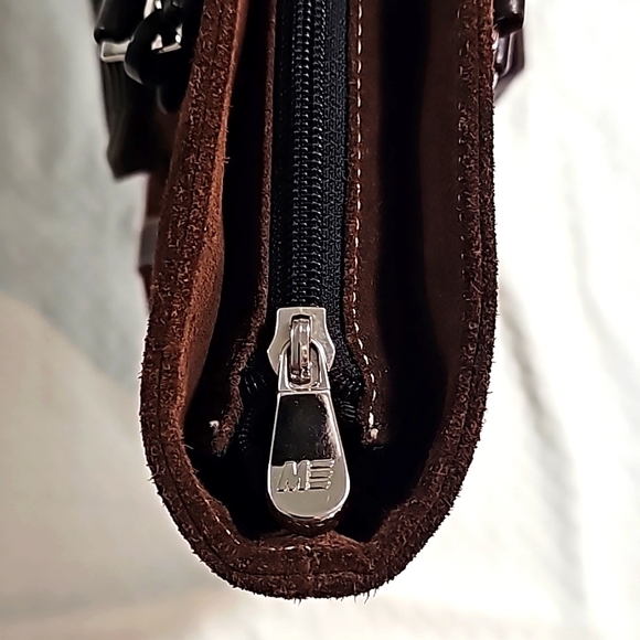 Mobile edge chocolate suede tote case - Picture 9 of 16